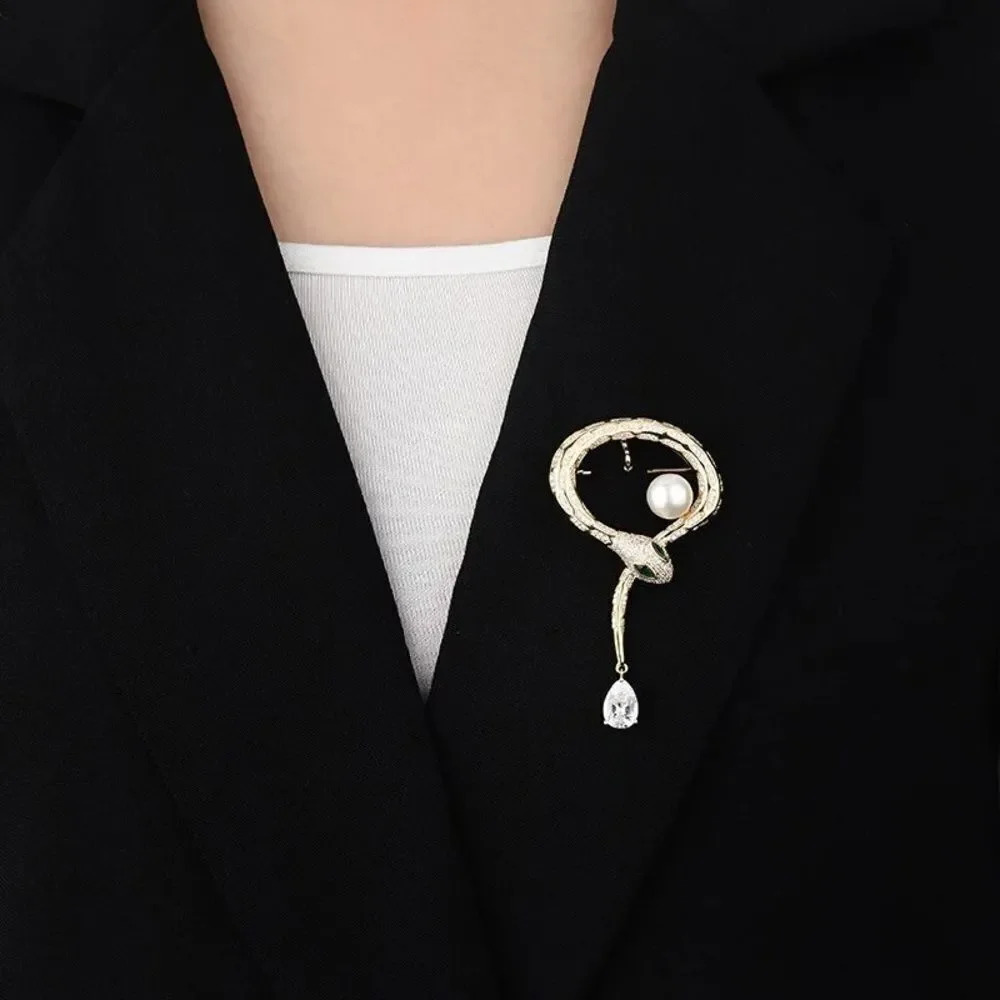 VQ Snake Brooch - Picture 4 of 7